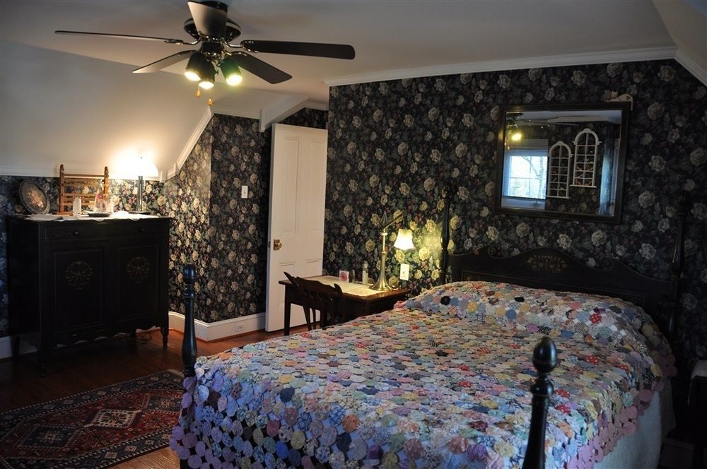 Wayne Bed & Breakfast Inn (Adults Only) Экстерьер фото
