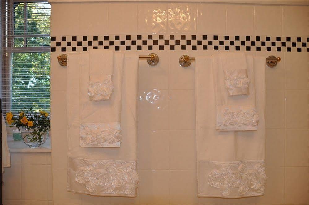 Wayne Bed & Breakfast Inn (Adults Only) Экстерьер фото