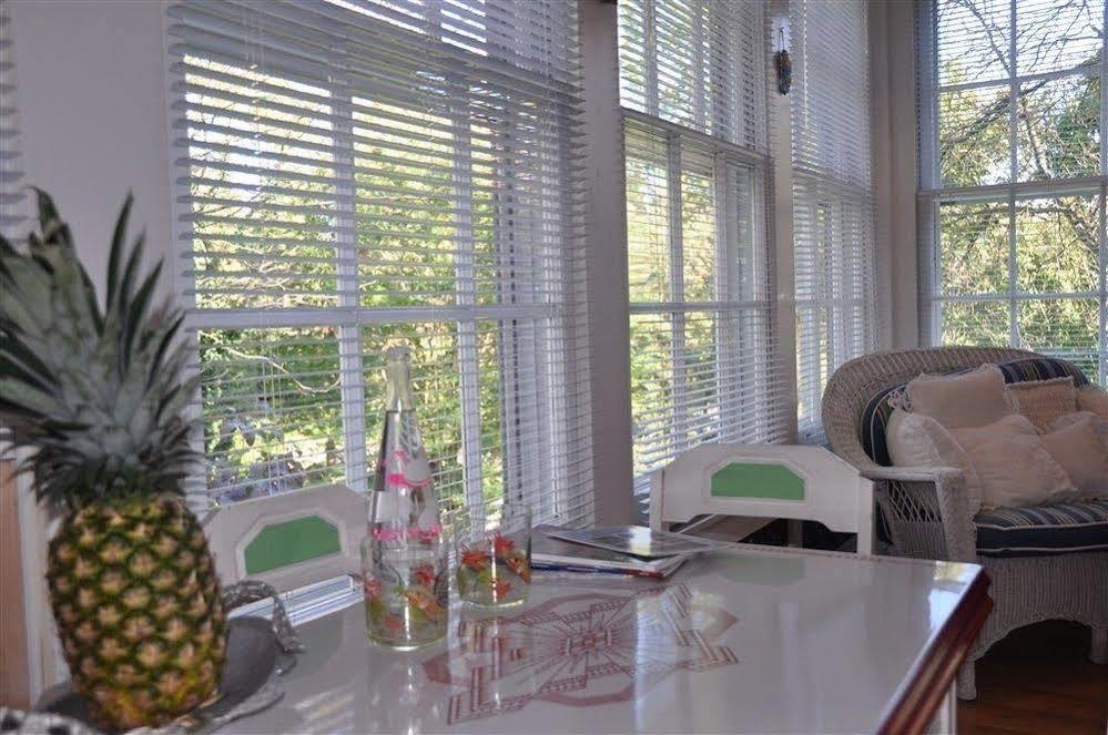 Wayne Bed & Breakfast Inn (Adults Only) Экстерьер фото